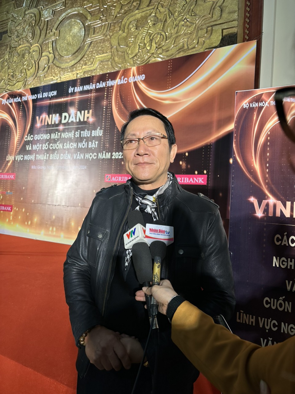 Nghệ sĩ vinh dự, tự hào được ghi nhận tại Chương trình giới thiệu các gương mặt nghệ sĩ tiêu biểu - Ảnh 4.