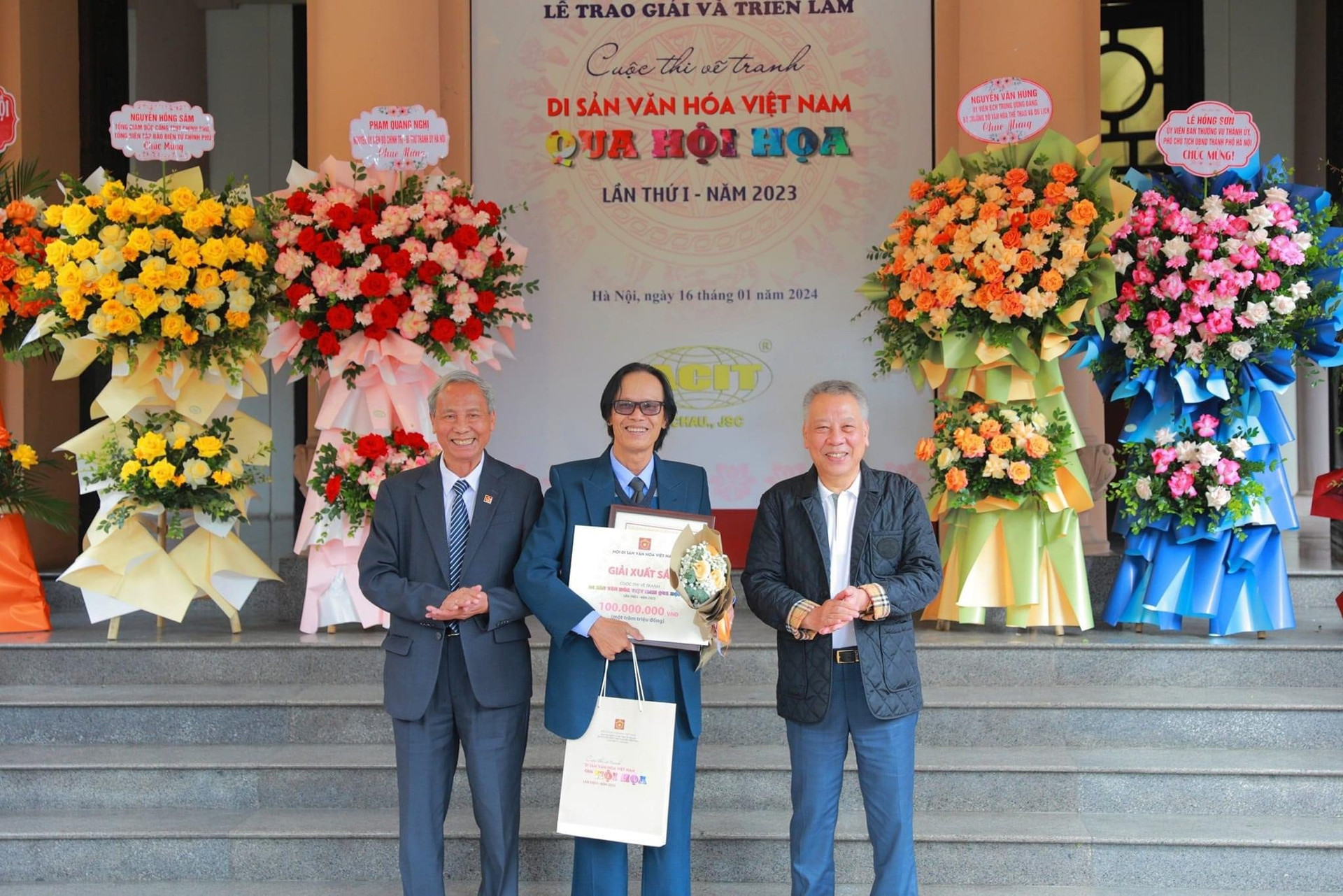 Trưng bày 100 tác phẩm hội họa đặc sắc về di sản văn hóa Việt Nam - Ảnh 3.