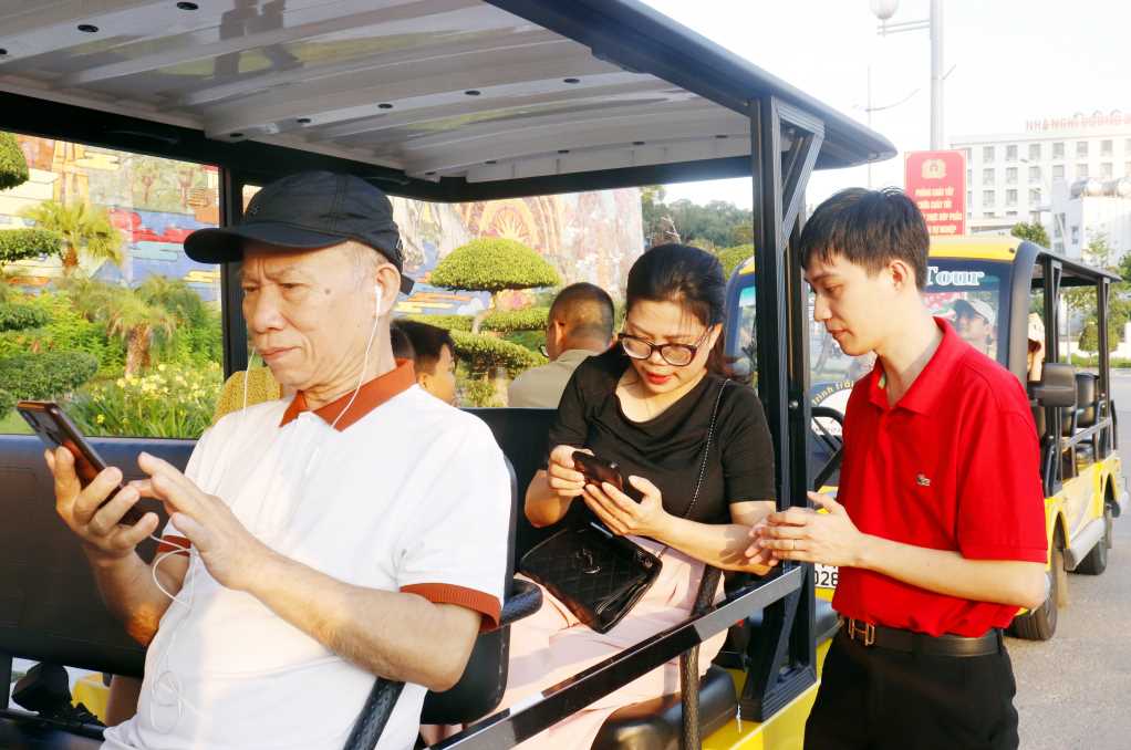Quảng Ninh: Đẩy mạnh chuyển đổi số du lịch - Ảnh 1.
