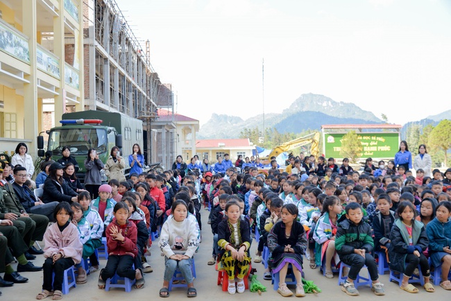 “Đông ấm vùng cao 2024” – Hành trình của tuổi trẻ - Ảnh 2.