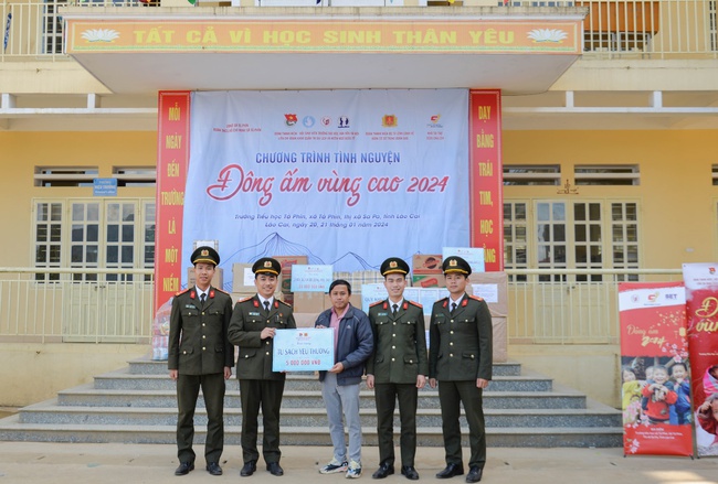 “Đông ấm vùng cao 2024” – Hành trình của tuổi trẻ - Ảnh 6.