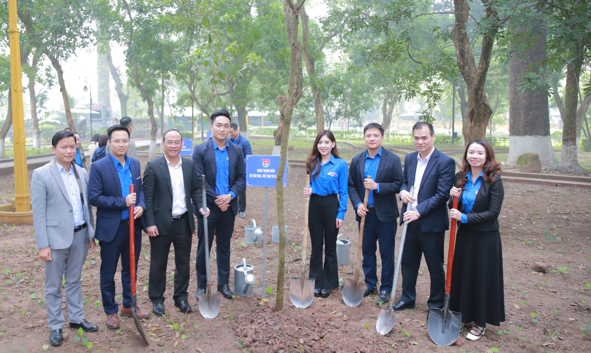 Đoàn TNCS HCM Bộ VHTTDL chủ trì phối hợp tổ chức lễ ra quân Tết trồng cây 2024 - Ảnh 3.