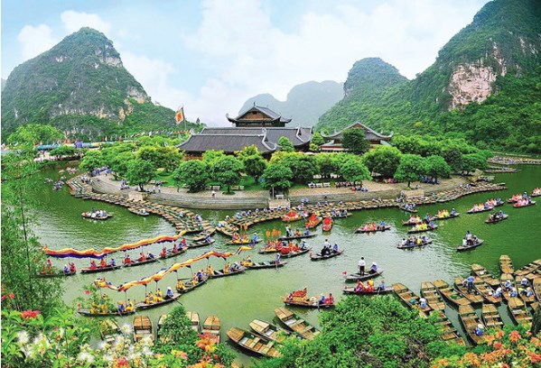 Triển lãm "Du lịch qua các miền di sản và danh thắng Việt Nam" - Ảnh 1.