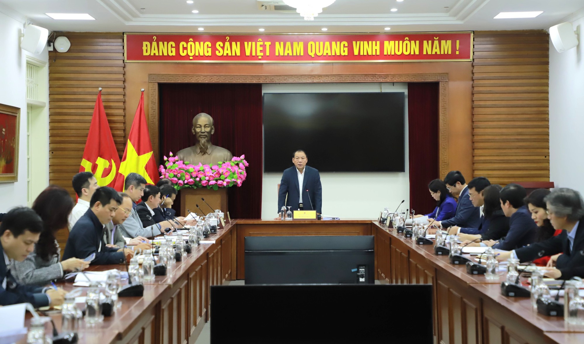 Bộ trưởng Nguyễn Văn Hùng: Tập trung cao độ cho công tác hoàn thiện thể chế trên tinh thần "từ sớm, từ xa" - Ảnh 1.
