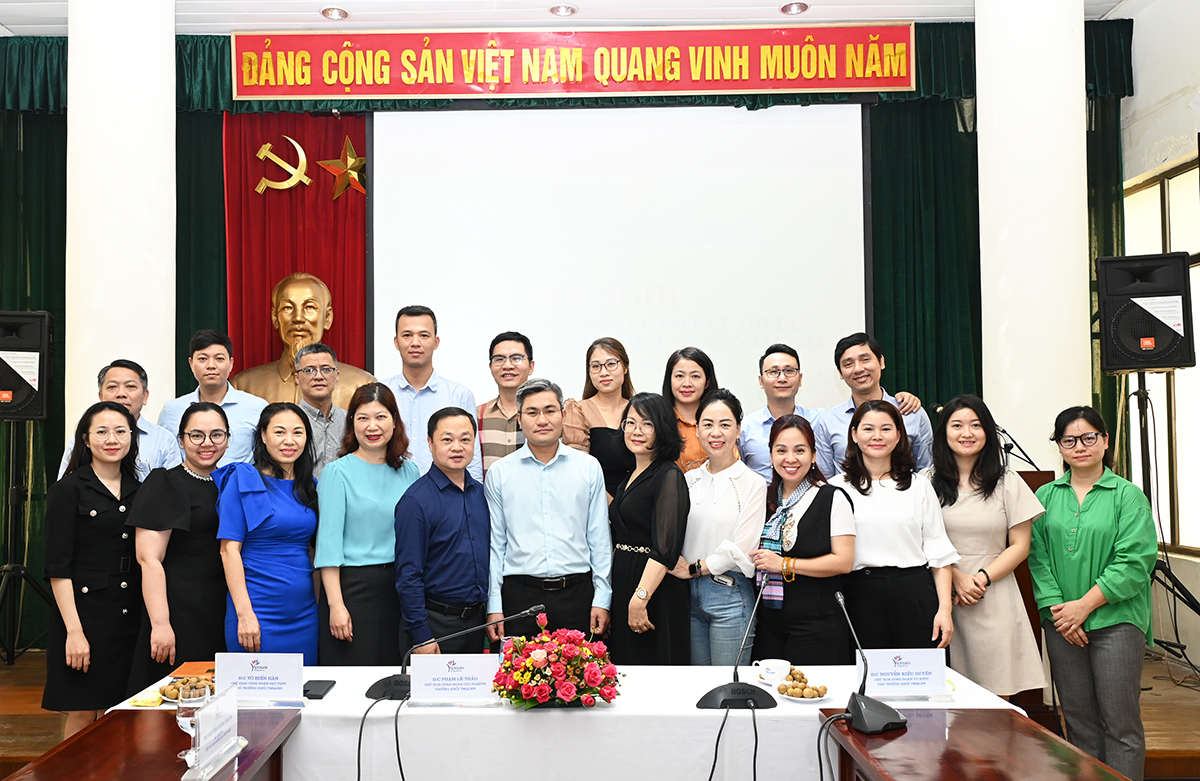 Hội nghị triển khai công tác và cam kết thi đua Công đoàn Khối Tham mưu quản lý Nhà nước Bộ VHTTDL năm 2024 - Ảnh 4.
