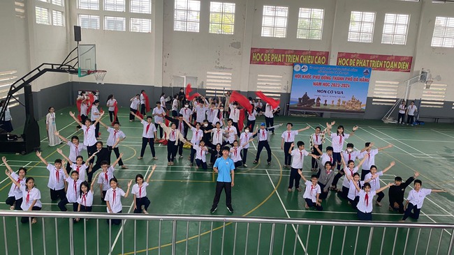 Không ngừng đổi mới nâng cao chất lượng chương trình học tập, kiến tập và các hoạt động thực tế cho sinh viên - Ảnh 2.