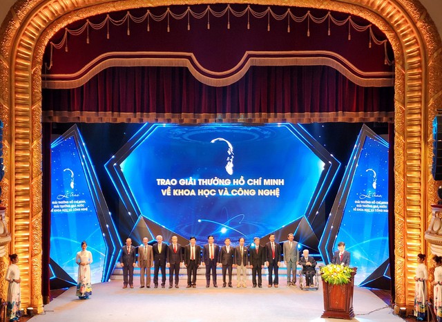 Chính sách mới có hiệu lực từ 4/2024 - Ảnh 1.