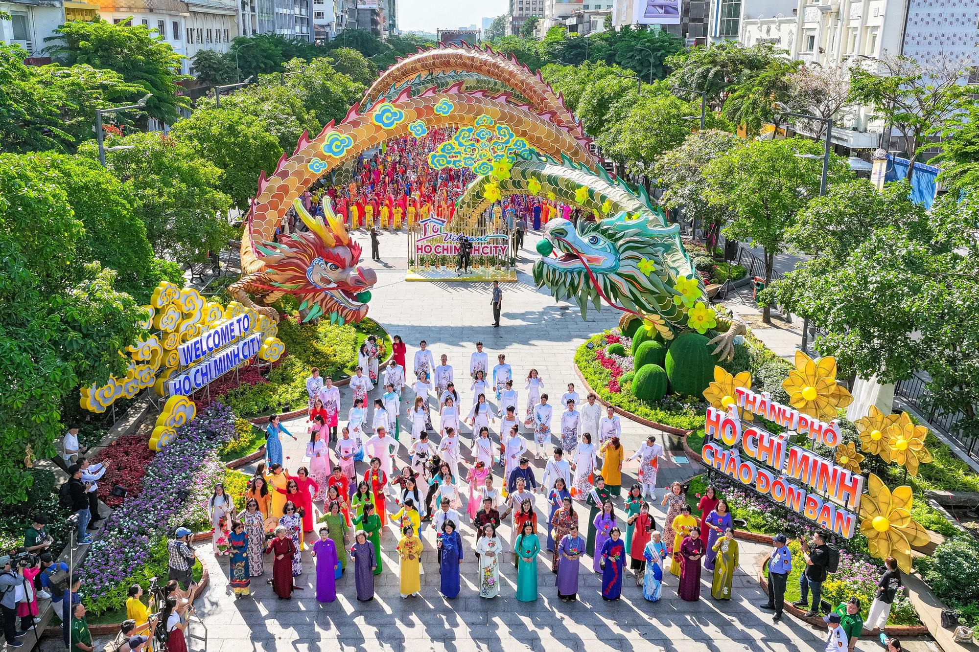 Ấn tượng Lễ hội Áo dài TP. Hồ Chí Minh lần thứ 10 - Ảnh 2.