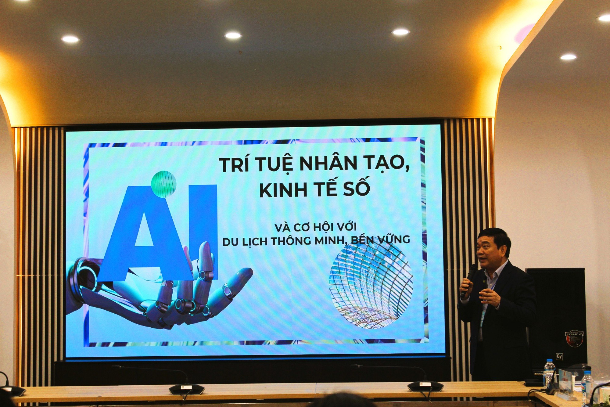 Chuyển đổi số tạo động lực để ngành du lịch chuyển đổi xanh, phát triển bền vững - Ảnh 3.