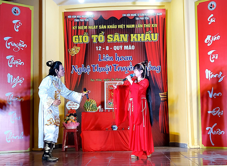 Phú Yên: Hoạt động sân khấu dần khởi sắc - Ảnh 2.