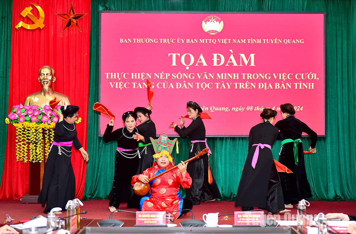 Thực hiện nếp sống văn minh trong việc cưới, việc tang của người Tày Tuyên Quang - Ảnh 3.