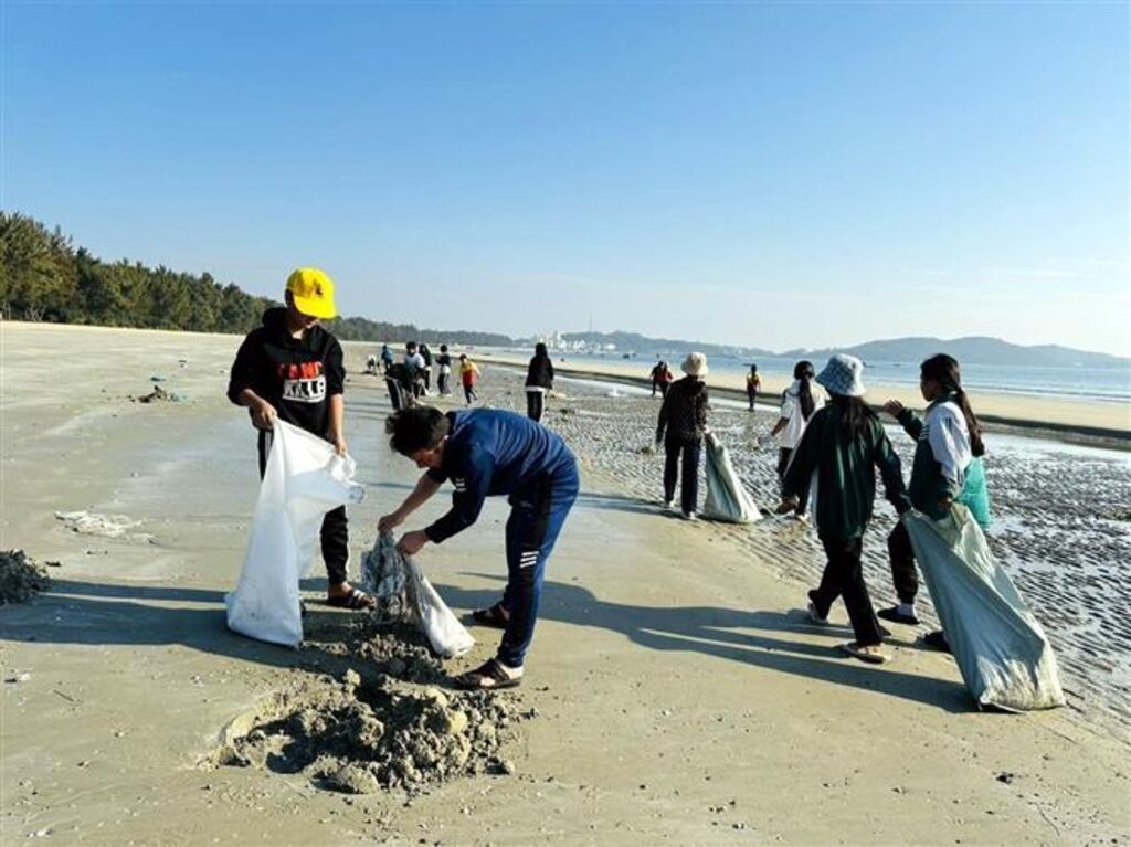 Phát triển du lịch bền vững để kiến tạo tương lai - Bài 2: Nỗ lực "xanh hóa" các hoạt động du lịch - Ảnh 1.