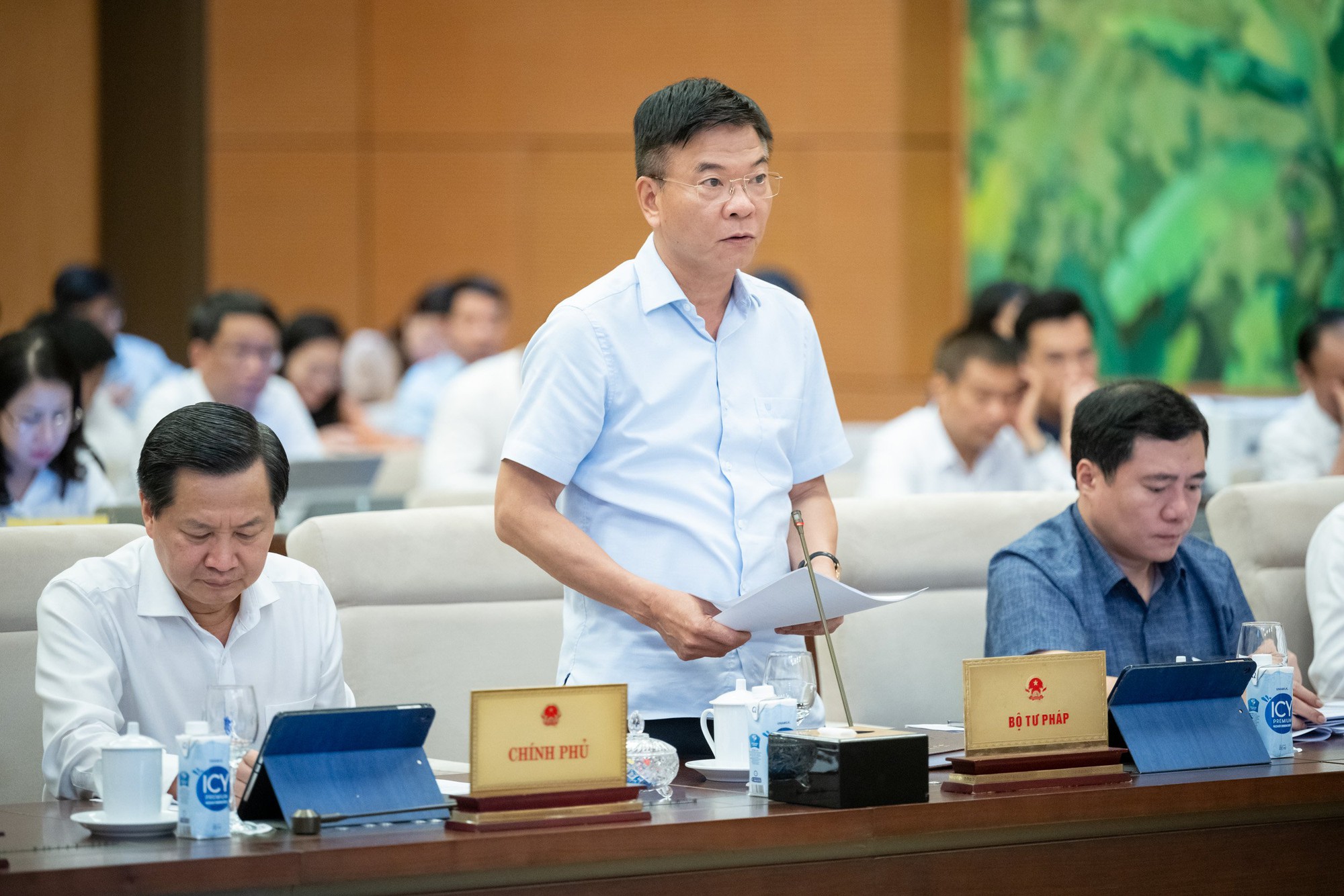 Luật sửa đổi, bổ sung một số điều của Luật Quảng cáo được Quốc hội cho ý kiến tại Kỳ họp thứ 8 - Ảnh 2.