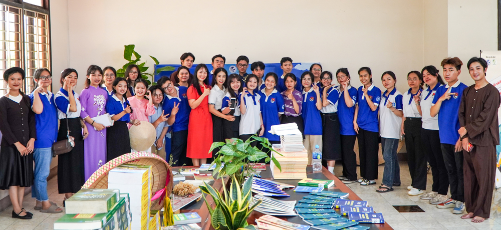 Trường Đại học Văn hóa TP.Hồ Chí Minh: Lan tỏa phong trào đọc sách nhân Ngày Sách và Văn hóa đọc Việt Nam 21/4 - Ảnh 9.