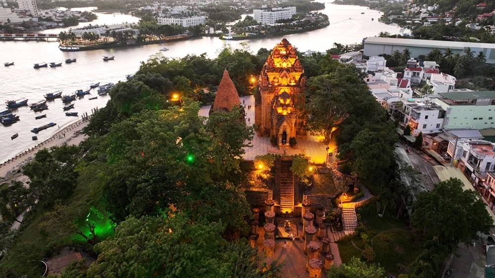 Lễ hội Tháp Bà Ponagar năm 2024: Diễn ra từ ngày 28.4 với nhiều hoạt động văn hóa đặc sắc - Ảnh 1.