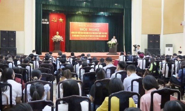 Hướng dẫn trình tự, thủ tục, hồ sơ xét tặng danh hiệu “gia đình văn hoá”, “thôn, tổ dân phố văn hoá”, “xã, phường, thị trấn tiêu biểu” - Ảnh 1.