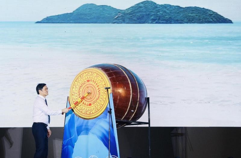 Sôi động khai mạc lễ hội Du lịch Cửa Lò 2024 - Ảnh 2.