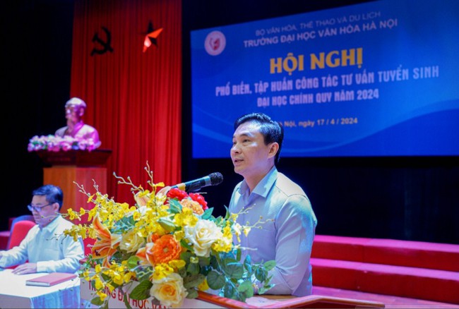 Hội nghị phổ biến, tập huấn công tác tư vấn tuyển sinh đại học chính quy năm 2024 - Ảnh 2.