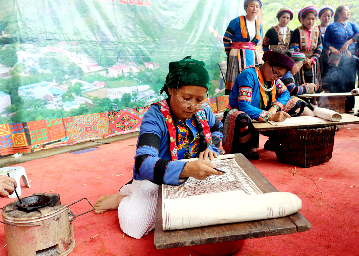 Hà Giang: Đưa ngành “công nghiệp không khói” vươn xa - Ảnh 2.