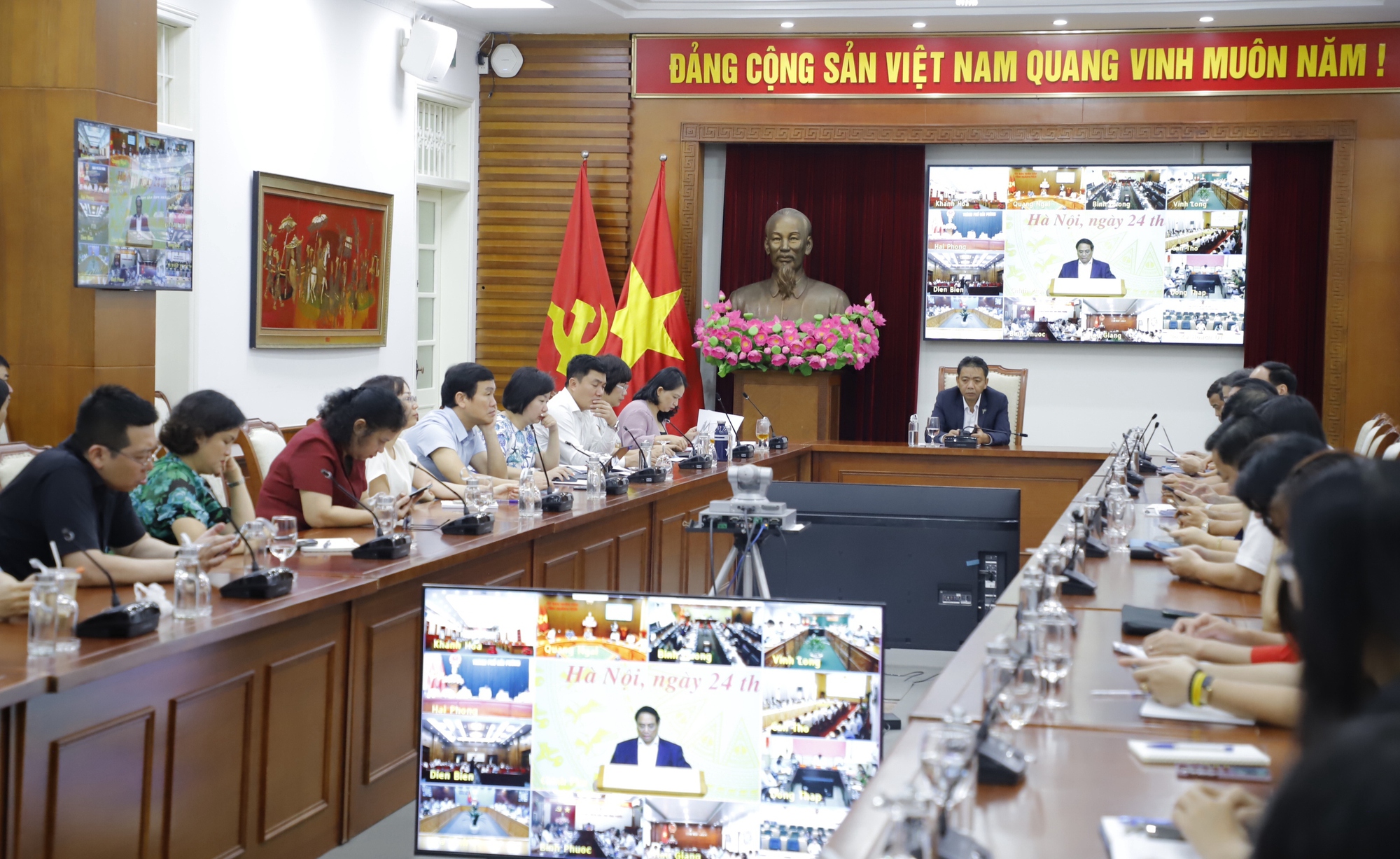Thủ tướng: Mỗi bộ, ngành, địa phương phải có 1 đề án chuyển đổi số - Ảnh 3.