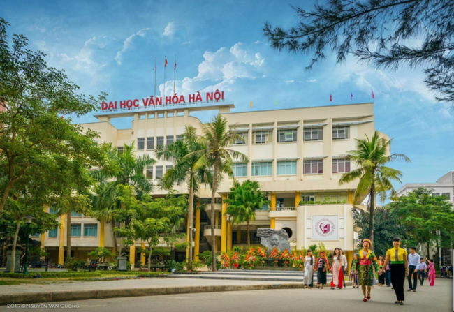 12 cơ sở đào tạo trực thuộc Bộ tham gia Ngày hội tuyên truyền Hướng nghiệp năm 2024 - Ảnh 1.