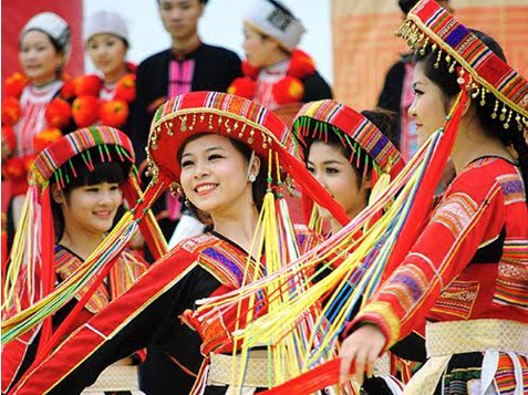 Tổ chức triển lãm ảnh "Sắc màu các dân tộc Việt Nam" - Ảnh 1.