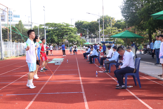 Trường Đại học Thể dục Thể thao Đà Nẵng tổ chức kỳ thi tuyển sinh năng khiếu đại học chính quy đợt 1, năm 2024 - Ảnh 4.
