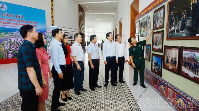Lào Cai đạt nhiều thành tựu trong thực hiện Nghị quyết số 33 và Nghị quyết số 09 về phát triển văn hóa con người - Ảnh 5.