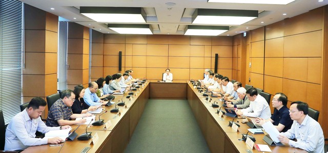 Bộ trưởng Nguyễn Văn Hùng: Bộ VHTTDL luôn bám sát quan điểm xây dựng Luật không chỉ để quản lý nhà nước mà còn kiến tạo cho sự phát triển - Ảnh 2.