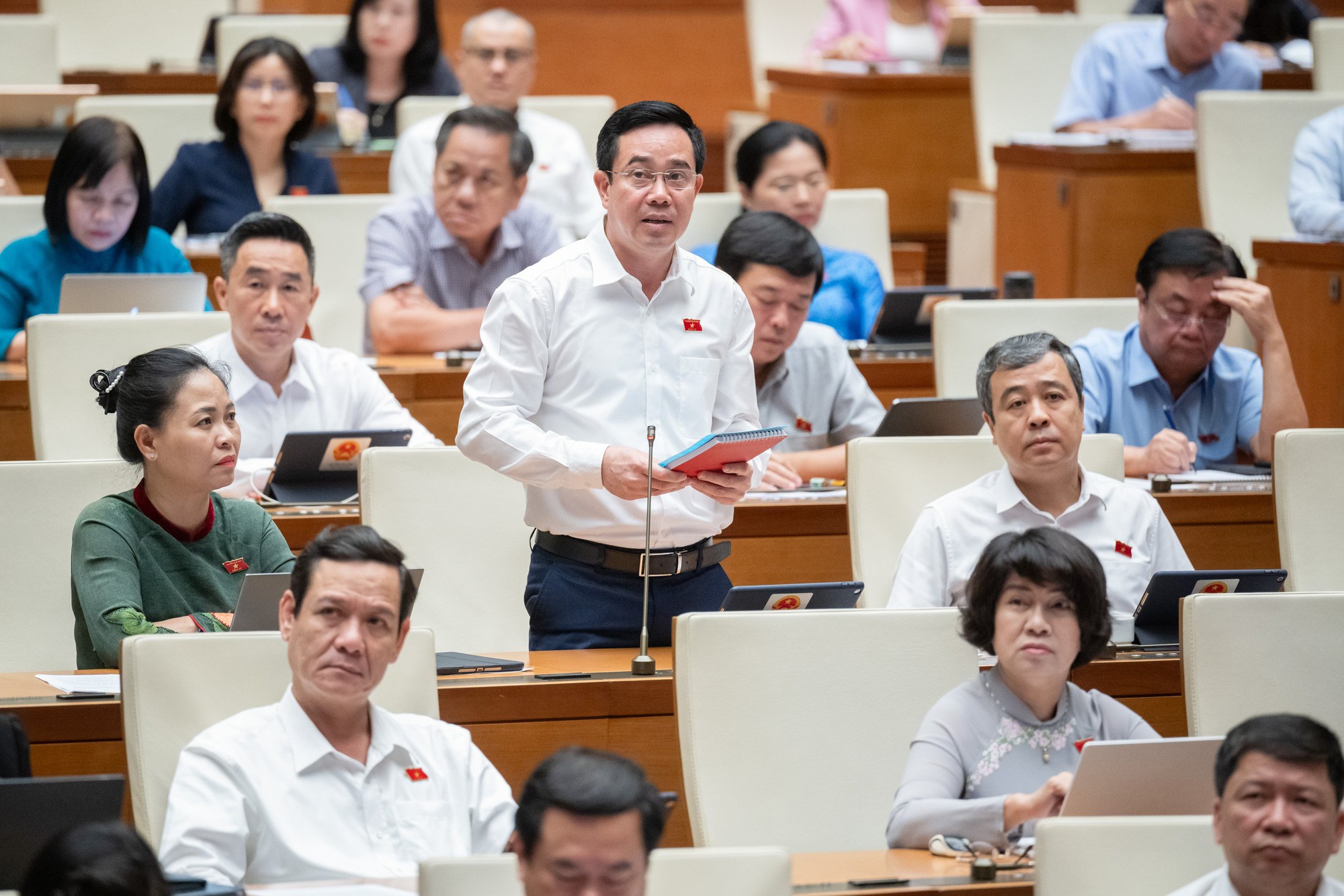 ĐBQH kỳ vọng chương trình mục tiêu quốc gia về phát triển văn hóa sẽ tạo bước chuyển mạnh mẽ và toàn diện trong phát triển văn hóa - Ảnh 1.