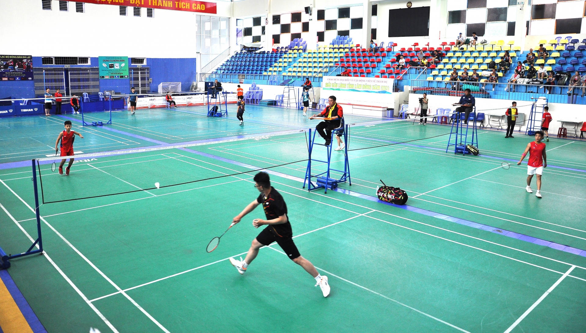 185 vận động viên tranh tài tại giải Cầu lông Lâm Đồng 2024 - Ảnh 2.