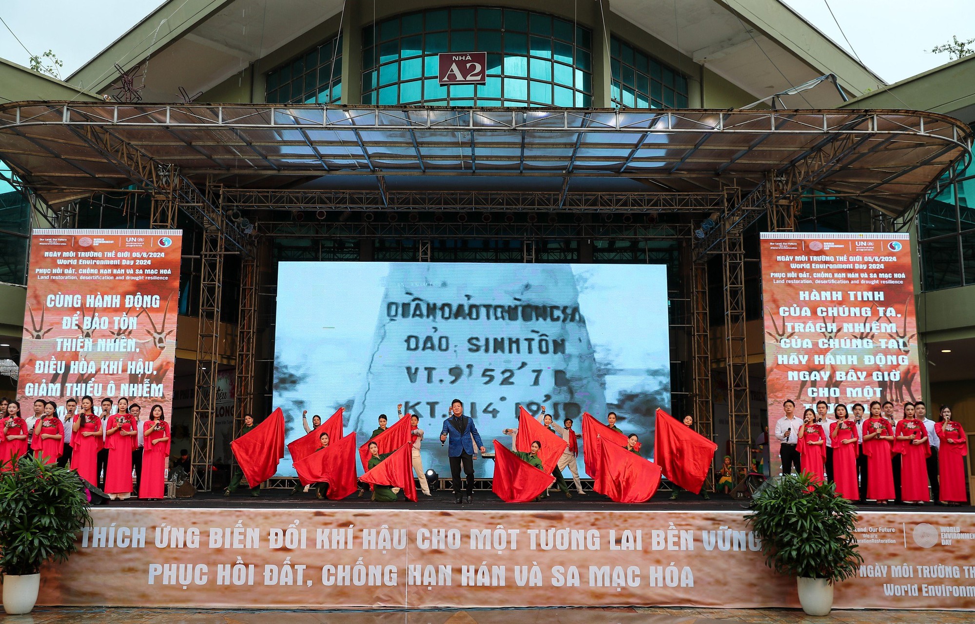 Chương trình "Biển, Đảo quê hương" hưởng ứng Ngày Môi trường thế giới - Ảnh 2.