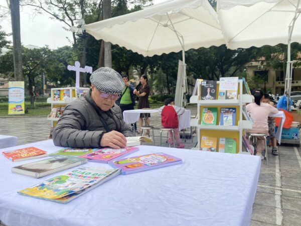 Hà Nội: Tổ chức hoạt động thư viện lưu động năm 2024 - Ảnh 3.