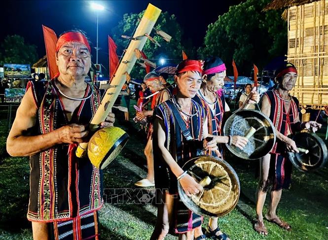 Tưng bừng Ngày hội Văn hóa - Thể thao các dân tộc thiểu số tỉnh Bình Định - Ảnh 2.
