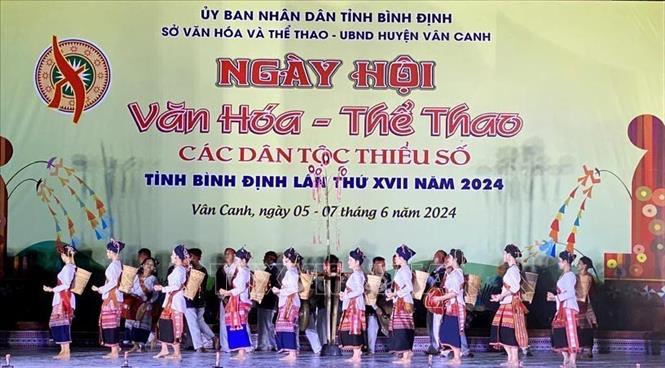 Tưng bừng Ngày hội Văn hóa - Thể thao các dân tộc thiểu số tỉnh Bình Định - Ảnh 1.