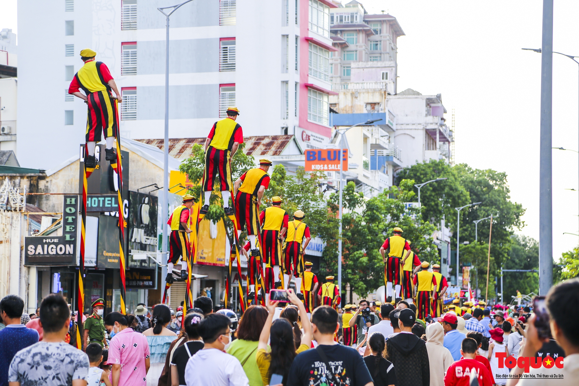 TP Huế sôi động trong Lễ hội đường phố "Sắc màu văn hóa" - Ảnh 10.