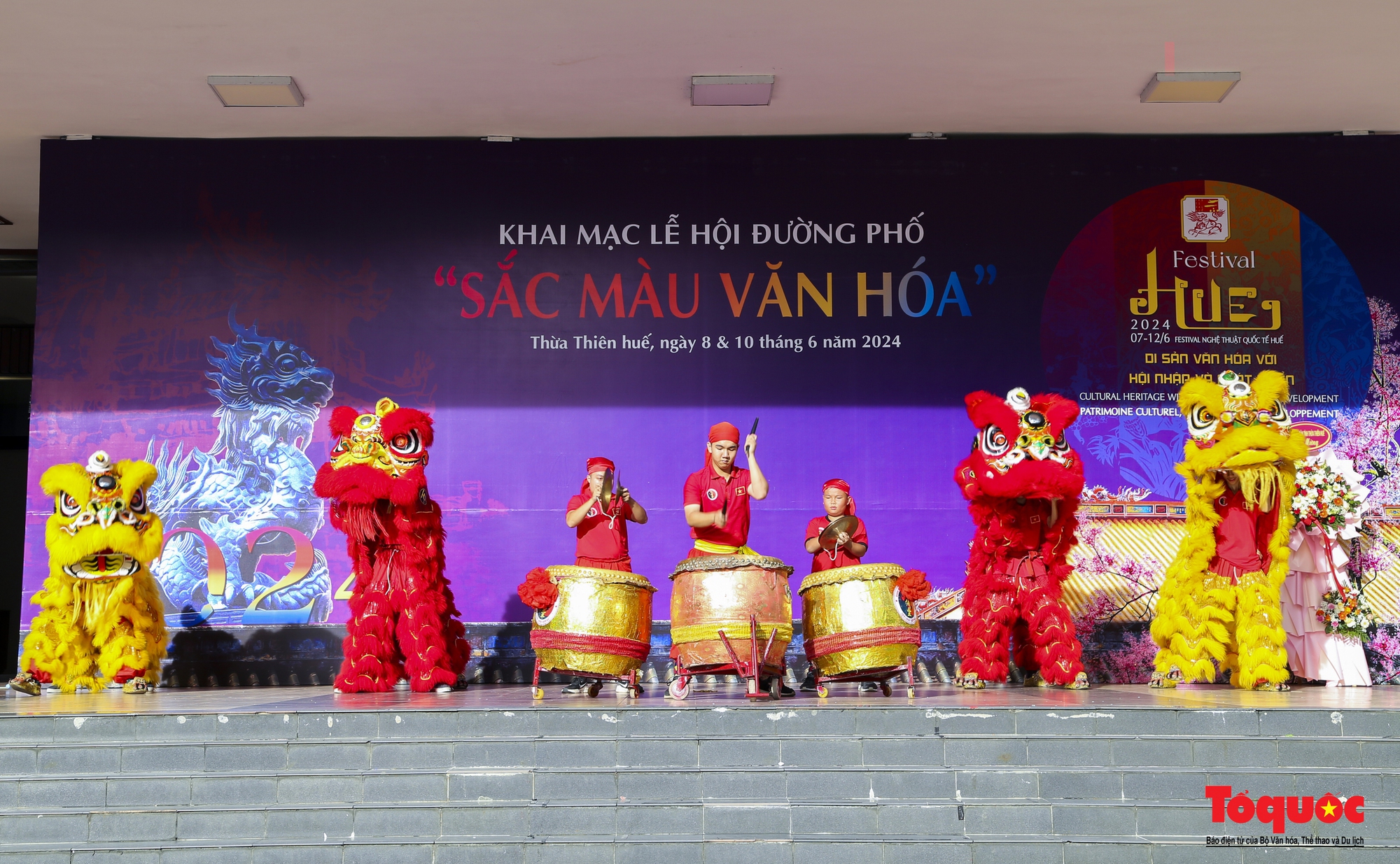 TP Huế sôi động trong Lễ hội đường phố "Sắc màu văn hóa" - Ảnh 1.