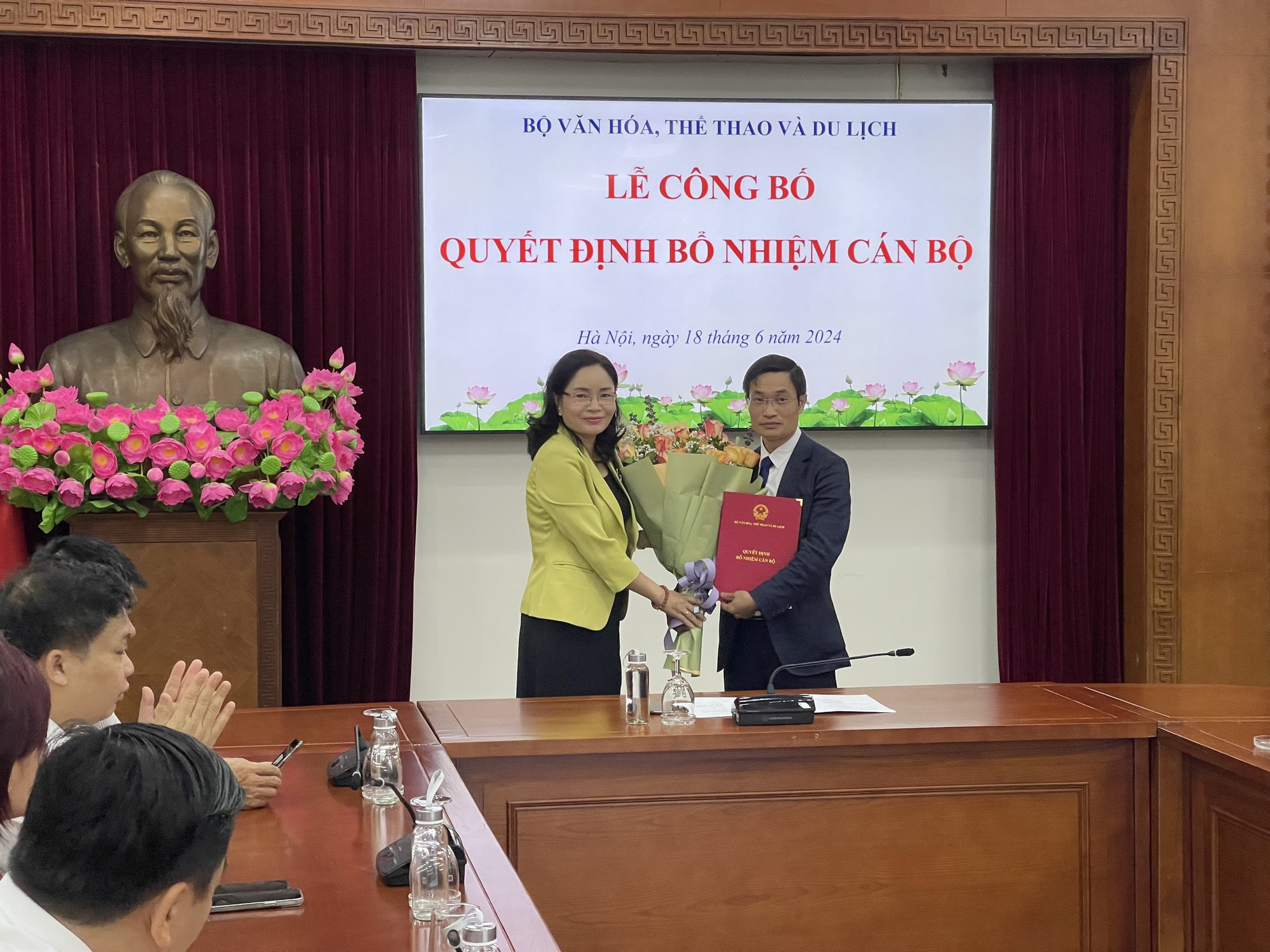 Trao các quyết định về bổ nhiệm công tác cán bộ tại Bộ VHTTDL - Ảnh 3.