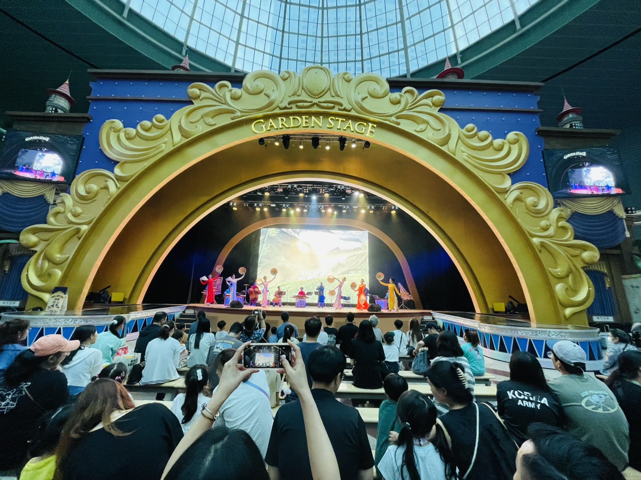Chùm ảnh: Chương trình nghệ thuật "Mời bạn đến Việt Nam quê hương tôi" tại Seoul, Hàn Quốc - Ảnh 1.