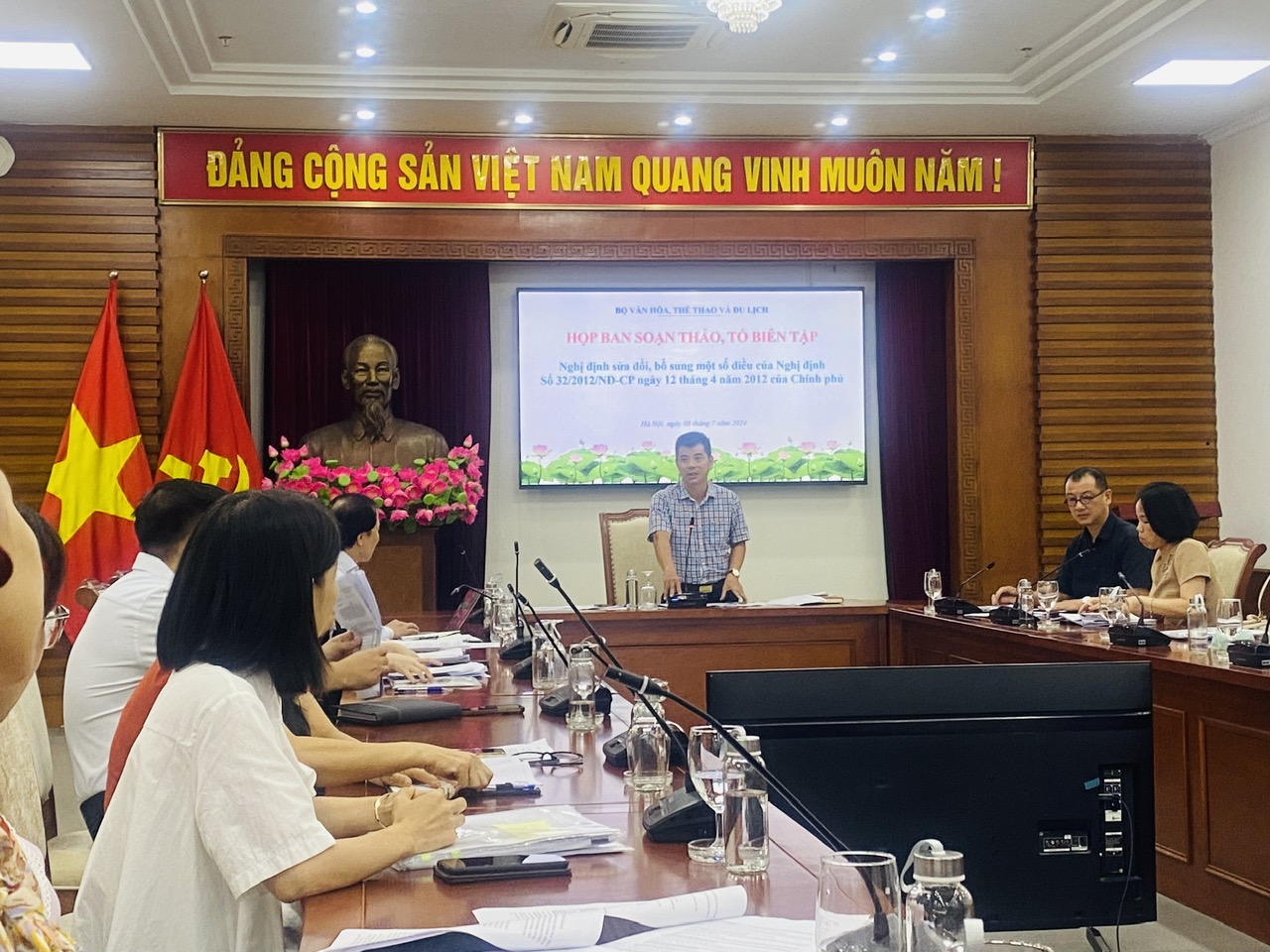 Xây dựng dự thảo Nghị định về quản lý xuất khẩu, nhập khẩu văn hóa phẩm không nhằm mục đích kinh doanh - Ảnh 3.