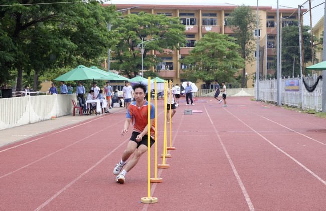 Trường Đại học Thể dục Thể Thao Đà Nẵng tổ chức thành công kỳ thi tuyển sinh năng khiếu Đại học chính quy đợt 2, năm 2024 - Ảnh 5.