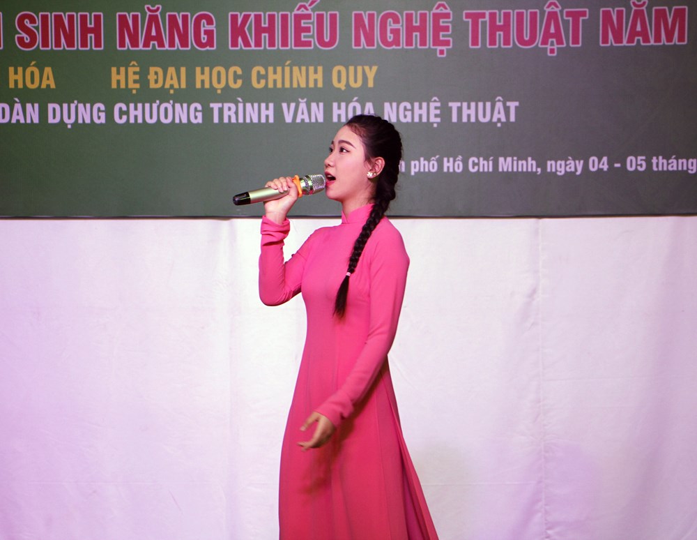 Kỳ thi năng khiếu Trường ĐH Văn hóa TP.HCM: Đa sắc màu, đậm chất vùng miền - Ảnh 3.
