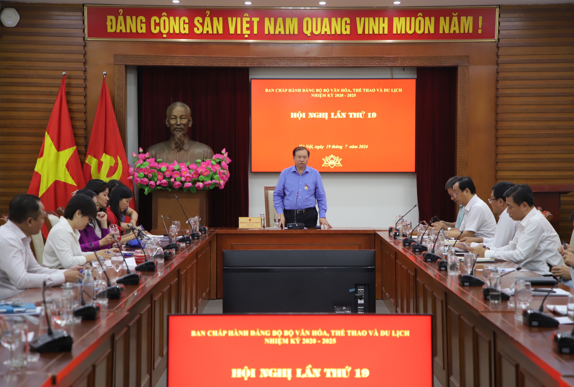 Đảng bộ Bộ VHTTDL đạt nhiều kết qủa nổi bật trong 6 tháng đầu năm - Ảnh 1.