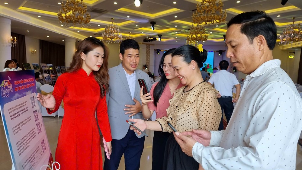 Ứng dụng chuyển đổi số vào hoạt động du lịch ở Quảng Ngãi - Ảnh 1.