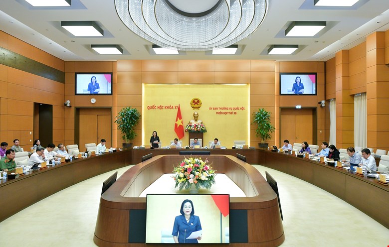 Thường vụ Quốc hội cho ý kiến về Chương trình MTQG về phát triển văn hóa giai đoạn 2025-2035 - Ảnh 1.