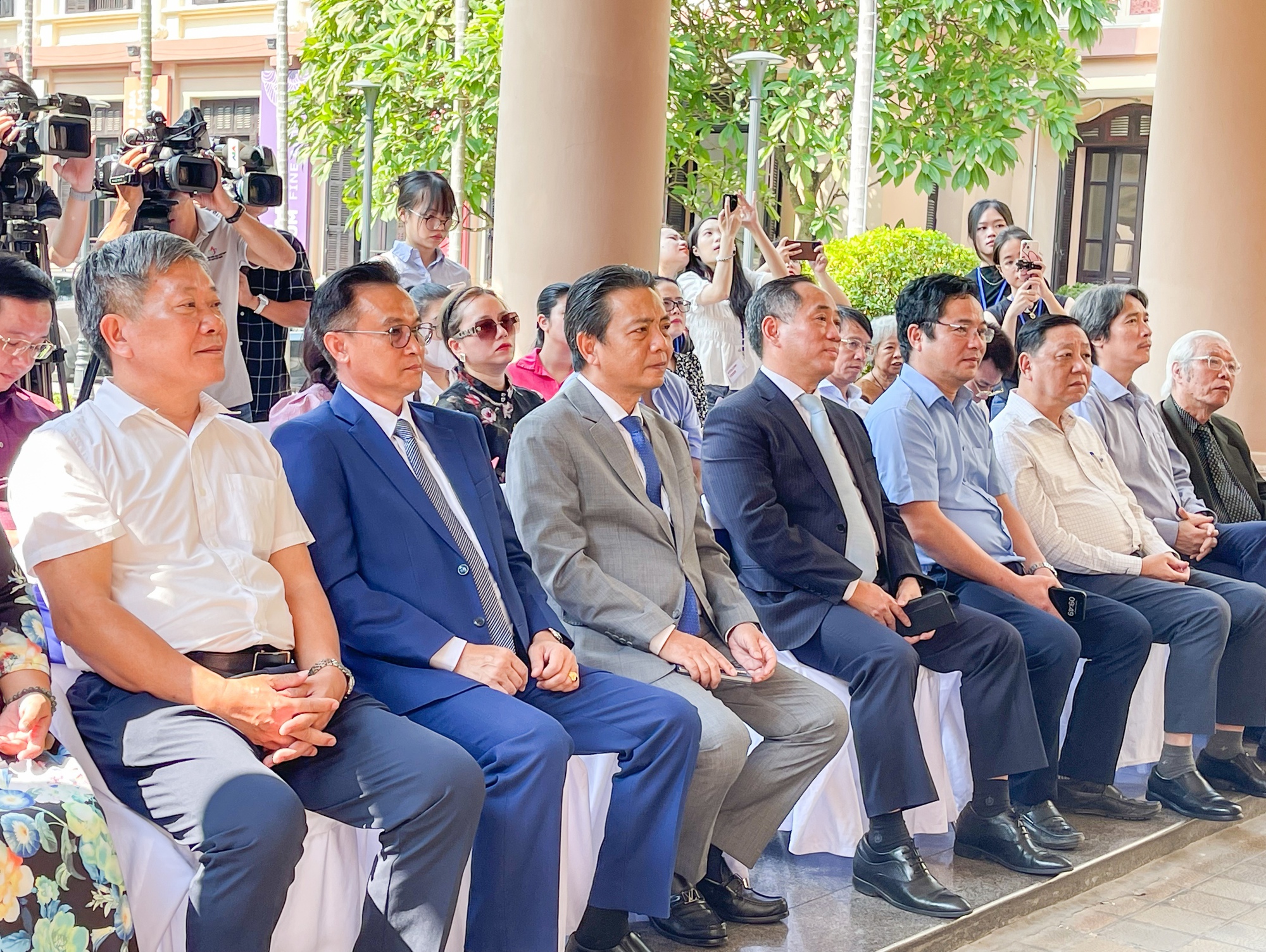 "Hà Nội sức sống và niềm tin" - món quà nghệ thuật mừng 70 năm Ngày Giải phóng Thủ đô - Ảnh 1.