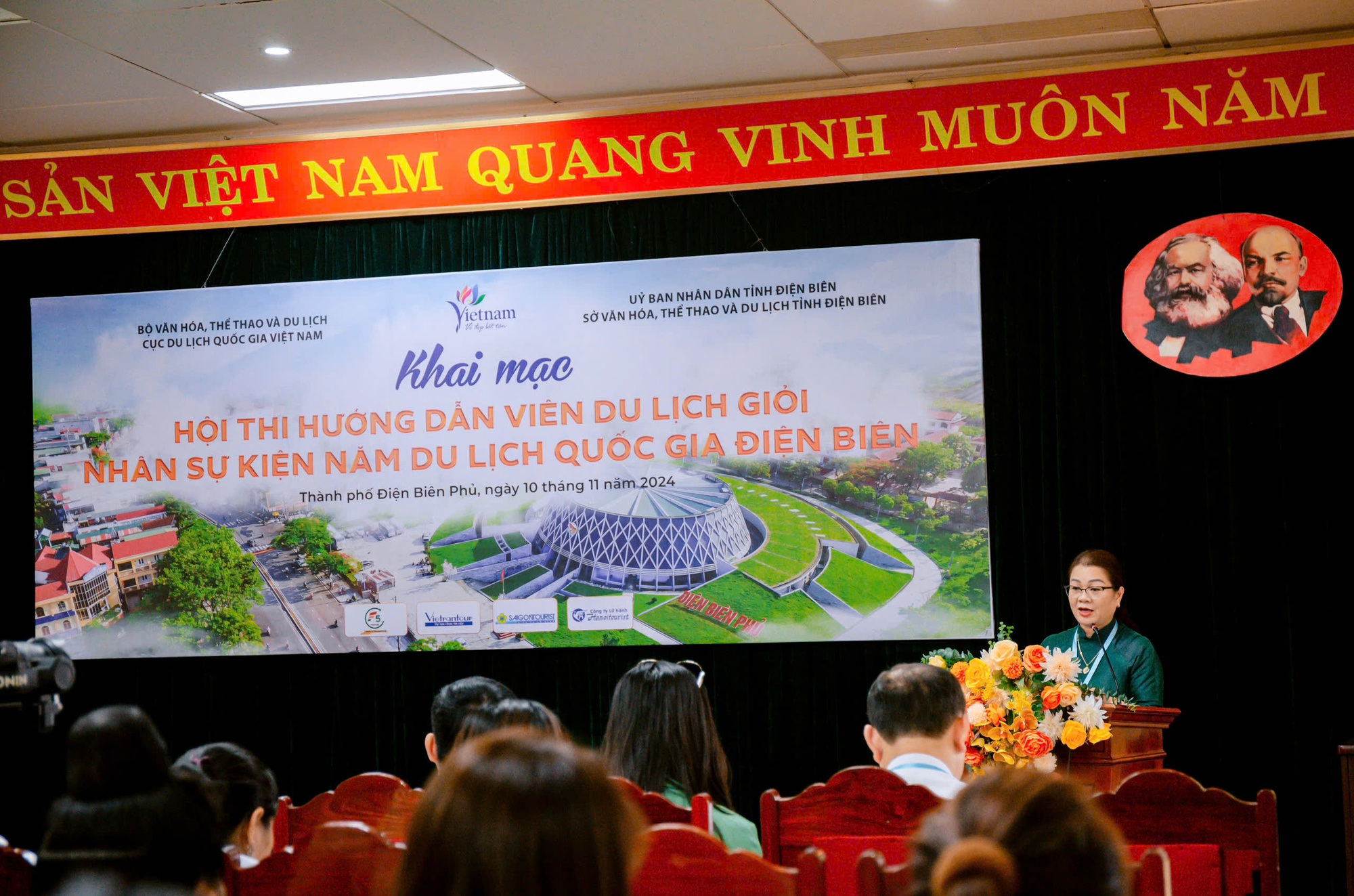 Khai mạc Hội thi Hướng dẫn viên du lịch giỏi 2024 - Ảnh 2.
