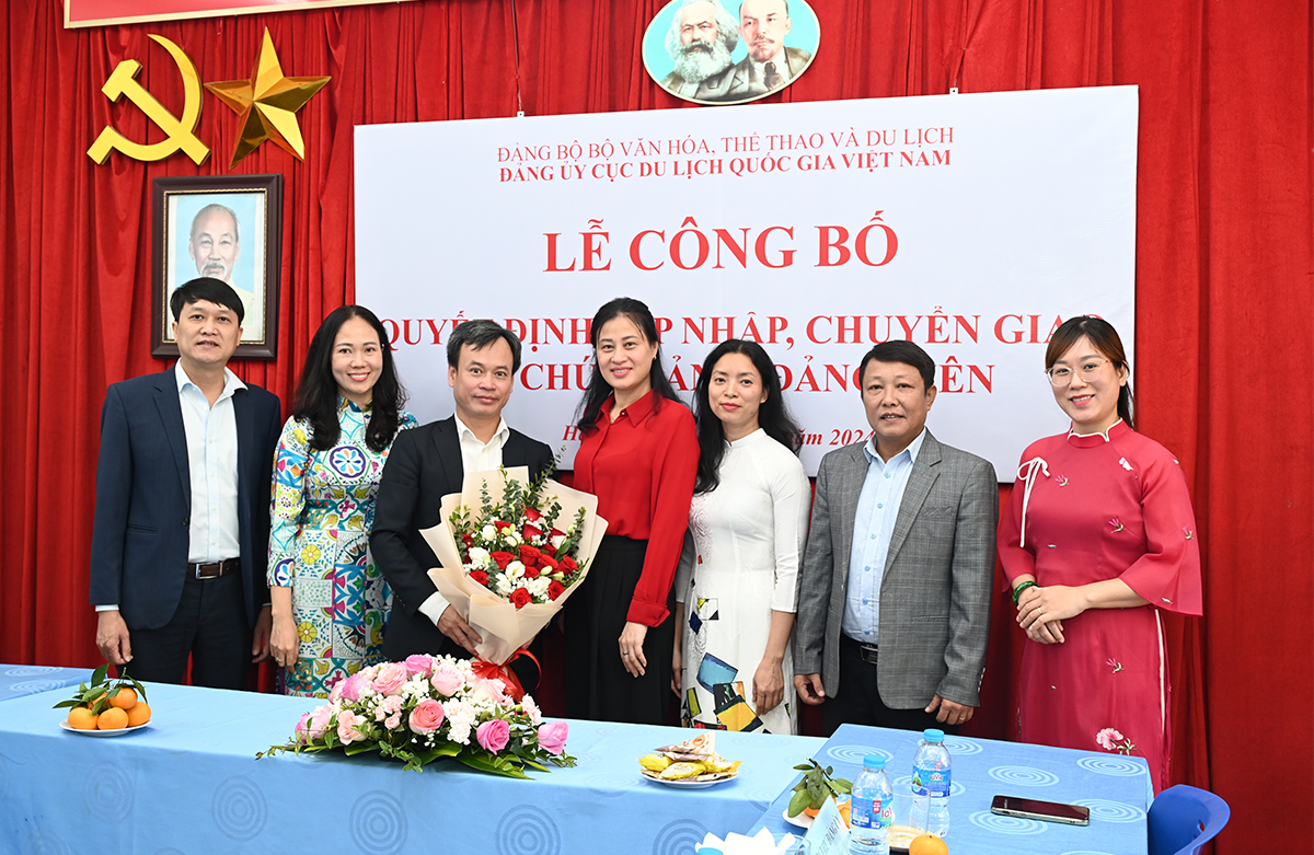 Đảng ủy Cục Du lịch Quốc gia Việt Nam công bố Quyết định sáp nhập, chuyển giao tổ chức đảng, đảng viên - Ảnh 5.