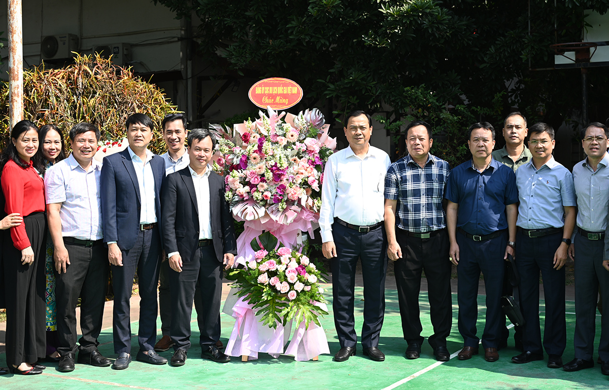 Đảng ủy Cục Du lịch Quốc gia Việt Nam công bố Quyết định sáp nhập, chuyển giao tổ chức đảng, đảng viên - Ảnh 6.