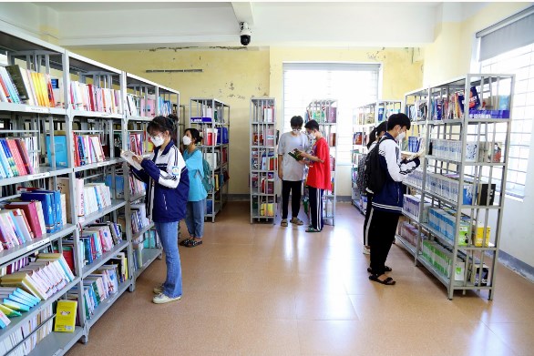 Nghệ An: Phát triển sâu rộng các loại hình hoạt động thư viện - Ảnh 1.